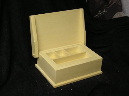 Medium Basswood Box 7" x 10" x 3 5/8" with removable tray